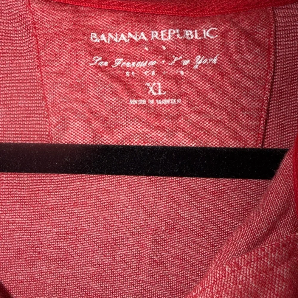 Banana Republic Heathered Coral Red Polo with Embroidered Logo Xlarge